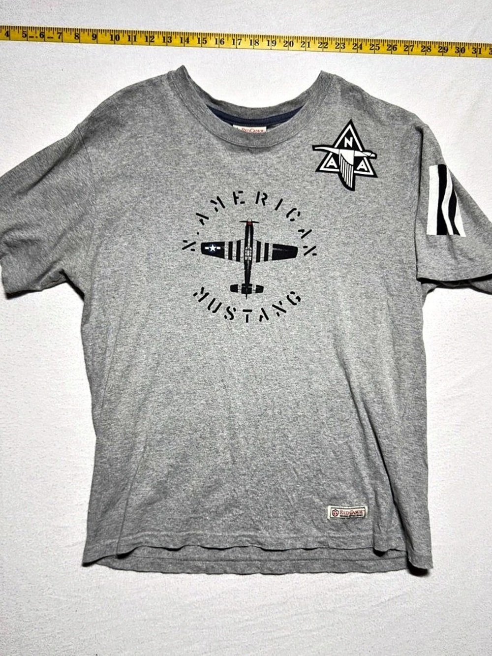 Red Canoe North American Mustang T-shirt Gray & Black Large vintage 90s